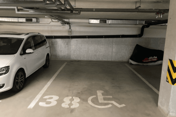 garage to rent, 21 m², Ústavní, Praha garage to rent, 21 m², Ústavní, Praha