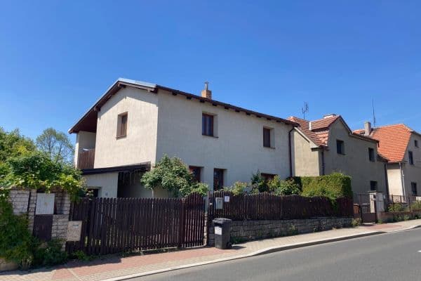 2 bedroom flat to rent, 82 m², K Holyni, Praha 2 bedroom flat to rent, 82 m², K Holyni, Praha