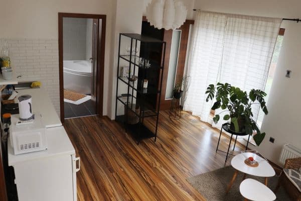 Studio flat to rent, 31 m², Sedláčkova, Roztoky Studio flat to rent, 31 m², Sedláčkova, Roztoky