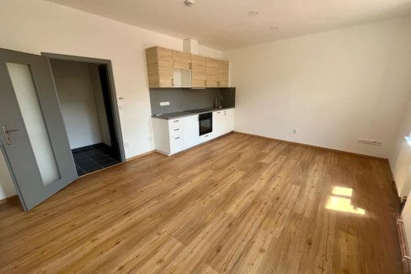 Studio flat to rent, 32 m², Tylova, Kutná Hora Studio flat to rent, 32 m², Tylova, Kutná Hora