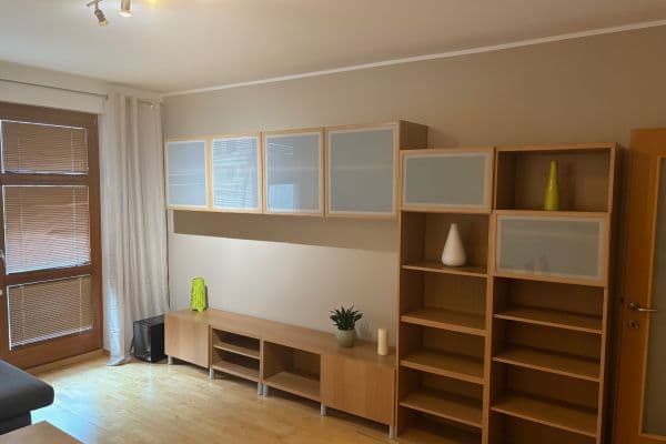 1 bedroom with open-plan kitchen flat to rent, 54 m², Marie Cibulkové, Praha 1 bedroom with open-plan kitchen flat to rent, 54 m², Marie Cibulkové, Praha