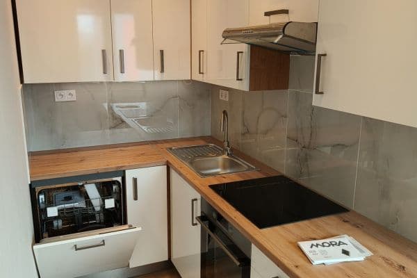 3 bedroom flat to rent, 70 m², Kmochova, Olomouc 3 bedroom flat to rent, 70 m², Kmochova, Olomouc