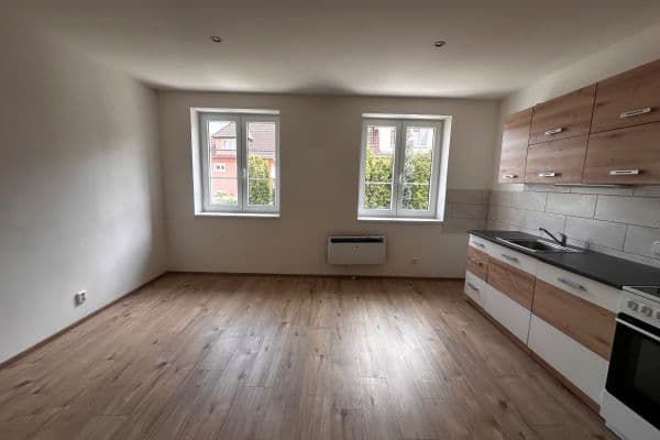 Studio flat to rent, 27 m², gen. Svobody, Teplice, Ústecký Region Studio flat to rent, 27 m², gen. Svobody, Teplice, Ústecký Region
