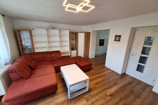 1 bedroom with open-plan kitchen flat to rent, 70 m², U Trojice, České Budějovice, Jihočeský Region 1 bedroom with open-plan kitchen flat to rent, 70 m², U Trojice, České Budějovice, Jihočeský Region