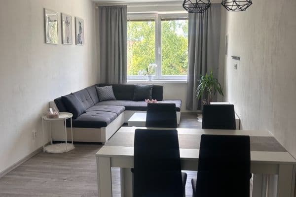 1 bedroom with open-plan kitchen flat to rent, 48 m², Jaroslava Vrchlického, Havířov 1 bedroom with open-plan kitchen flat to rent, 48 m², Jaroslava Vrchlického, Havířov