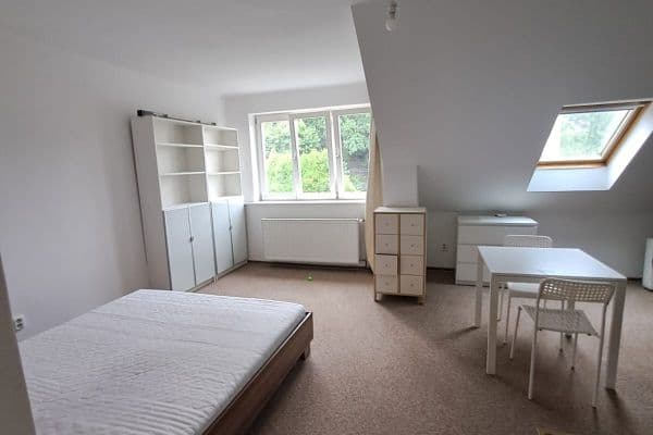 Studio flat to rent, 42 m², Kundratka, Praha Studio flat to rent, 42 m², Kundratka, Praha