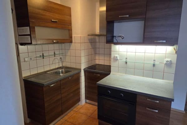2 bedroom with open-plan kitchen flat to rent, 58 m², Holečkova, Hlavní město Praha 2 bedroom with open-plan kitchen flat to rent, 58 m², Holečkova, Hlavní město Praha