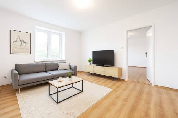 3 bedroom flat to rent, 66 m², Na Nábřeží,  3 bedroom flat to rent, 66 m², Na Nábřeží,