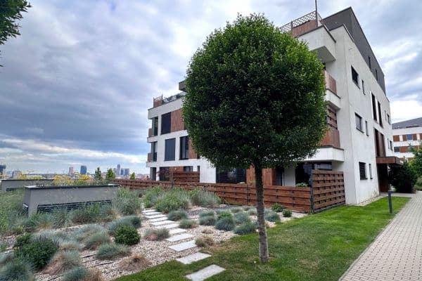 4 bedroom flat for sale, 119 m², Pod Vtáčnikom, Bratislava 4 bedroom flat for sale, 119 m², Pod Vtáčnikom, Bratislava