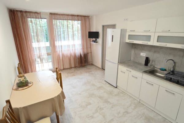 3 bedroom flat to rent, 68 m², Třeboradická, Praha 3 bedroom flat to rent, 68 m², Třeboradická, Praha