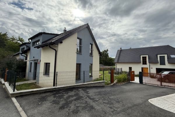 3 bedroom with open-plan kitchen flat to rent, 96 m², Habrová, Plzeň, Plzeňský Region 3 bedroom with open-plan kitchen flat to rent, 96 m², Habrová, Plzeň, Plzeňský Region