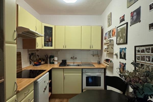 1 bedroom with open-plan kitchen flat for sale, 35 m², Vysočanská, Praha 1 bedroom with open-plan kitchen flat for sale, 35 m², Vysočanská, Praha