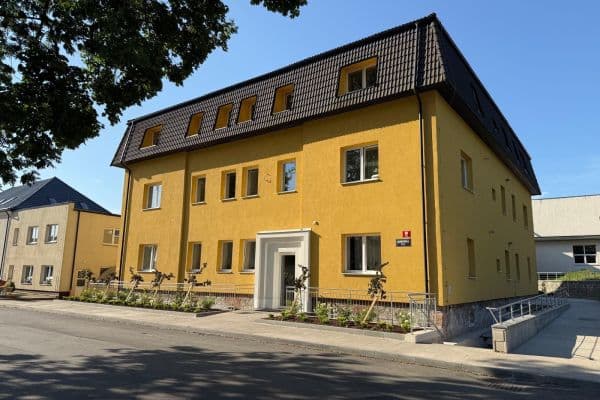 2 bedroom with open-plan kitchen flat to rent, 81 m², Staré Ransko 2 bedroom with open-plan kitchen flat to rent, 81 m², Staré Ransko