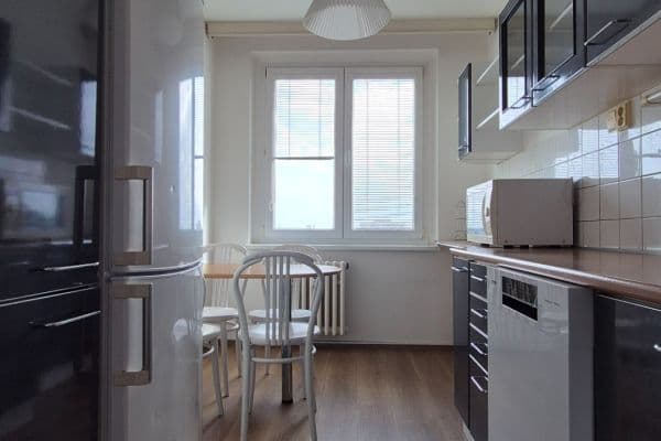 3 bedroom flat to rent, 71 m², Brno 3 bedroom flat to rent, 71 m², Brno