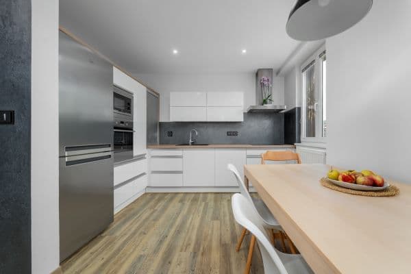 2 bedroom with open-plan kitchen flat for sale, 96 m², Na Valech, Liberec 2 bedroom with open-plan kitchen flat for sale, 96 m², Na Valech, Liberec