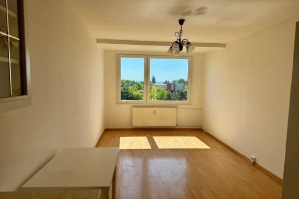 1 bedroom with open-plan kitchen flat for sale, 43 m², Prosecká, Praha 1 bedroom with open-plan kitchen flat for sale, 43 m², Prosecká, Praha