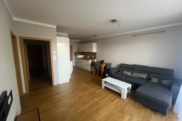 1 bedroom with open-plan kitchen flat to rent, 54 m², Nezvalova, Vestec 1 bedroom with open-plan kitchen flat to rent, 54 m², Nezvalova, Vestec