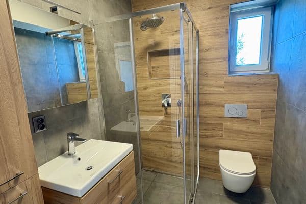 1 bedroom with open-plan kitchen flat to rent, 39 m², Štěrboholská, Praha 1 bedroom with open-plan kitchen flat to rent, 39 m², Štěrboholská, Praha