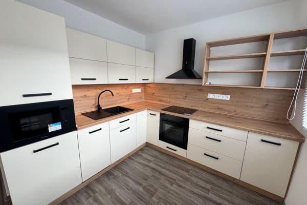 1 bedroom with open-plan kitchen flat to rent, 41 m², Nová Pražská, Benešov 1 bedroom with open-plan kitchen flat to rent, 41 m², Nová Pražská, Benešov