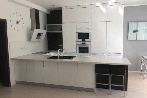 2 bedroom with open-plan kitchen flat to rent, 106 m², třída Karla IV., Hradec Králové 2 bedroom with open-plan kitchen flat to rent, 106 m², třída Karla IV., Hradec Králové