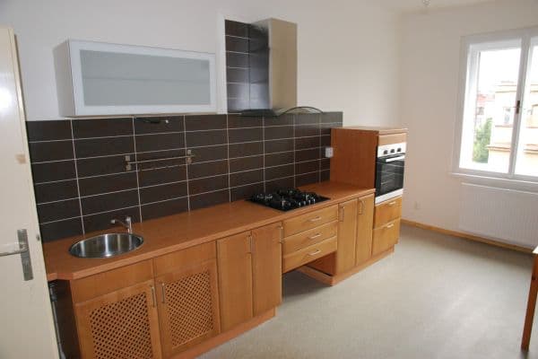 3 bedroom flat to rent, 90 m², Kapitána Jaroše, Plzeň, Plzeňský Region 3 bedroom flat to rent, 90 m², Kapitána Jaroše, Plzeň, Plzeňský Region