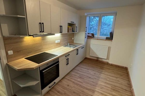 2 bedroom flat to rent, 56 m², Sezemická, Pardubice 2 bedroom flat to rent, 56 m², Sezemická, Pardubice