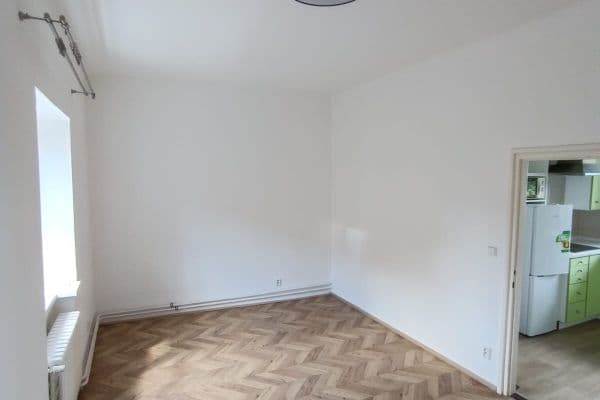 1 bedroom flat to rent, 32 m², Kučerové, Praha 1 bedroom flat to rent, 32 m², Kučerové, Praha