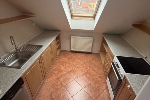 2 bedroom with open-plan kitchen flat to rent, 65 m², Dr. Marodyho, Praha 2 bedroom with open-plan kitchen flat to rent, 65 m², Dr. Marodyho, Praha