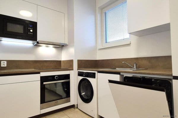 2 bedroom flat to rent, 53 m², Magisterská, Plzeň, Plzeňský Region 2 bedroom flat to rent, 53 m², Magisterská, Plzeň, Plzeňský Region