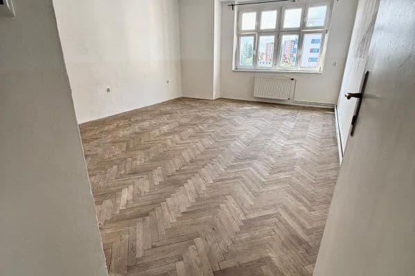 4 bedroom flat to rent, 138 m², Skořepka, Brno 4 bedroom flat to rent, 138 m², Skořepka, Brno