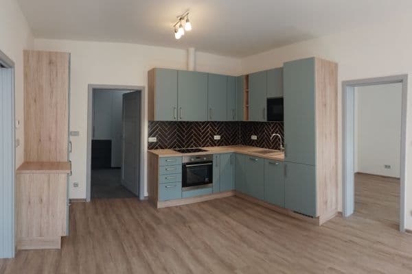 2 bedroom with open-plan kitchen flat to rent, 65 m², Rooseveltova, Praha 2 bedroom with open-plan kitchen flat to rent, 65 m², Rooseveltova, Praha