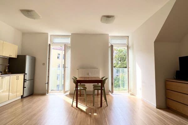 Studio flat to rent, 38 m², Bořivojova, Hlavní město Praha Studio flat to rent, 38 m², Bořivojova, Hlavní město Praha