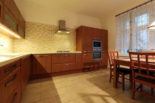 4 bedroom flat to rent, 105 m², U smaltovny,  4 bedroom flat to rent, 105 m², U smaltovny,