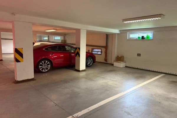 garage to rent, 15 m², K Sadu, Hlavní město Praha garage to rent, 15 m², K Sadu, Hlavní město Praha