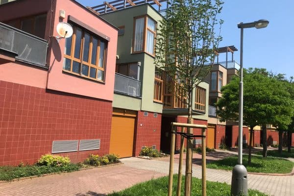 garage to rent, 15 m², Nad Vavrouškou, Praha garage to rent, 15 m², Nad Vavrouškou, Praha