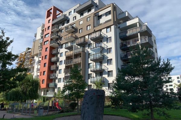 1 bedroom with open-plan kitchen flat to rent, 48 m², Pod Harfou, Praha 1 bedroom with open-plan kitchen flat to rent, 48 m², Pod Harfou, Praha
