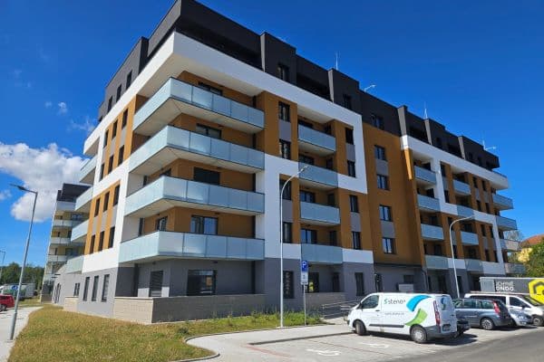 1 bedroom with open-plan kitchen flat to rent, 78 m², České Budějovice 1 bedroom with open-plan kitchen flat to rent, 78 m², České Budějovice