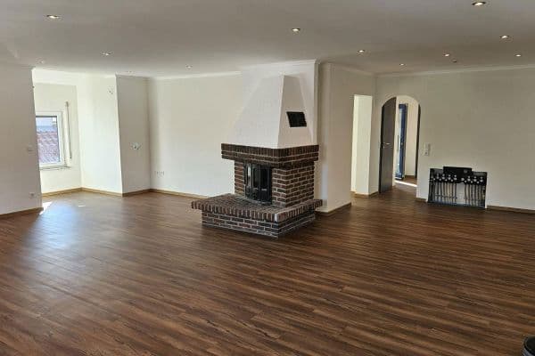 2 bedroom with open-plan kitchen flat to rent, 150 m², Raunheim 2 bedroom with open-plan kitchen flat to rent, 150 m², Raunheim