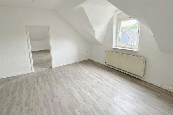 4 bedroom with open-plan kitchen flat to rent, 105 m², Herne, North Rhine-Westphalia 4 bedroom with open-plan kitchen flat to rent, 105 m², Herne, North Rhine-Westphalia