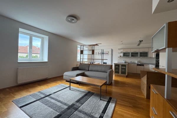 3 bedroom flat to rent, 105 m², Černomořská, Hlavní město Praha 3 bedroom flat to rent, 105 m², Černomořská, Hlavní město Praha