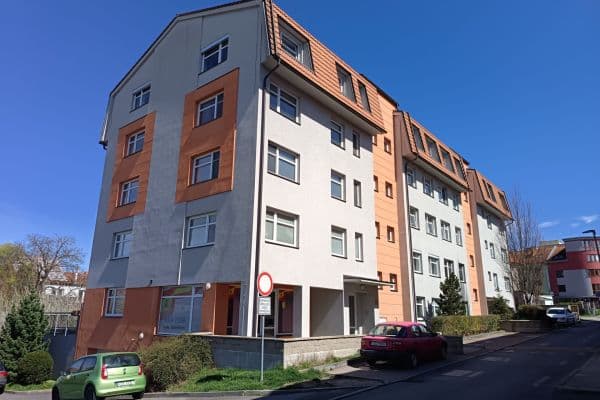 1 bedroom with open-plan kitchen flat to rent, 64 m², 17. listopadu, Písek, Jihočeský Region 1 bedroom with open-plan kitchen flat to rent, 64 m², 17. listopadu, Písek, Jihočeský Region