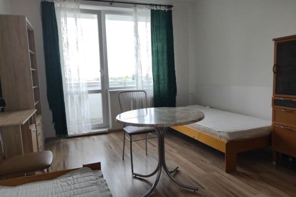Small studio flat to rent, 25 m², Rybničná, Vajnory Small studio flat to rent, 25 m², Rybničná, Vajnory