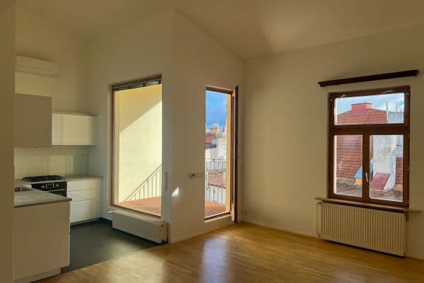 1 bedroom with open-plan kitchen flat to rent, 70 m², Bulharská, Praha 1 bedroom with open-plan kitchen flat to rent, 70 m², Bulharská, Praha
