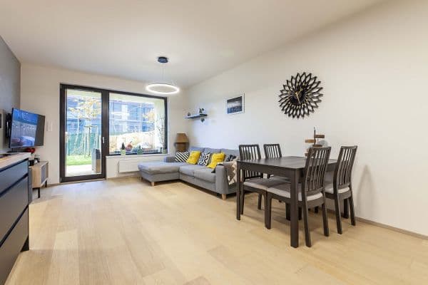 2 bedroom with open-plan kitchen flat for sale, 70 m², K Beranovu, Praha 2 bedroom with open-plan kitchen flat for sale, 70 m², K Beranovu, Praha