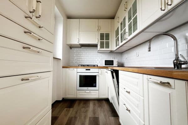 3 bedroom flat to rent, 54 m², Měchenická, 3 bedroom flat to rent, 54 m², Měchenická,