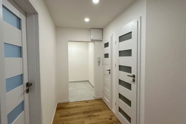 2 bedroom with open-plan kitchen flat for sale, 74 m², Bezručova, Mělník 2 bedroom with open-plan kitchen flat for sale, 74 m², Bezručova, Mělník