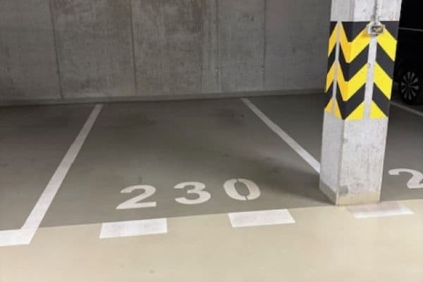 garage to rent, 15 m², Jeremiášova, Praha 13 garage to rent, 15 m², Jeremiášova, Praha 13