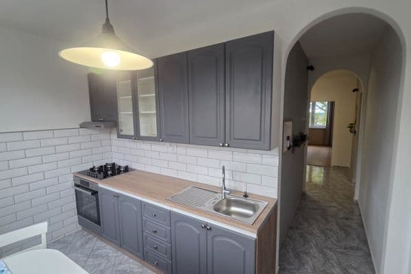 2 bedroom flat to rent, 63 m², Kubelíkova, Mariánské Lázně 2 bedroom flat to rent, 63 m², Kubelíkova, Mariánské Lázně