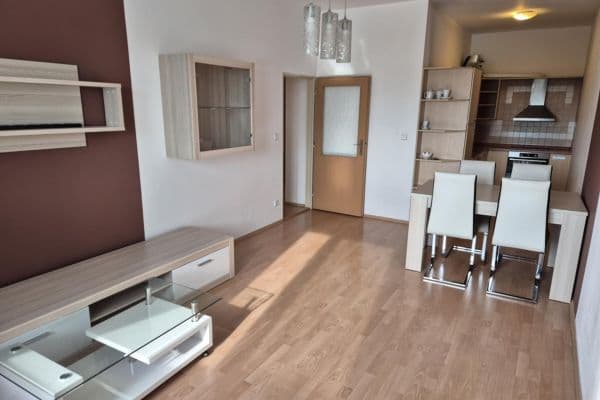 1 bedroom with open-plan kitchen flat to rent, 50 m², Sokolovská, Čelákovice 1 bedroom with open-plan kitchen flat to rent, 50 m², Sokolovská, Čelákovice