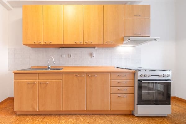 3 bedroom flat to rent, 70 m², Fastrova, Praha 3 bedroom flat to rent, 70 m², Fastrova, Praha